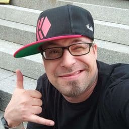 Louis88 - Graphic Design, Testing & Communication